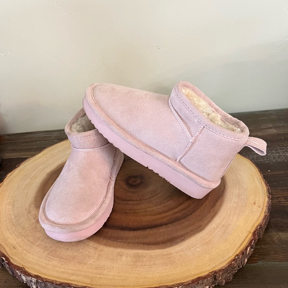 Madden Girl Pink light rose pink Suede Ankle Boots Size Toddler 11 Worn Twice